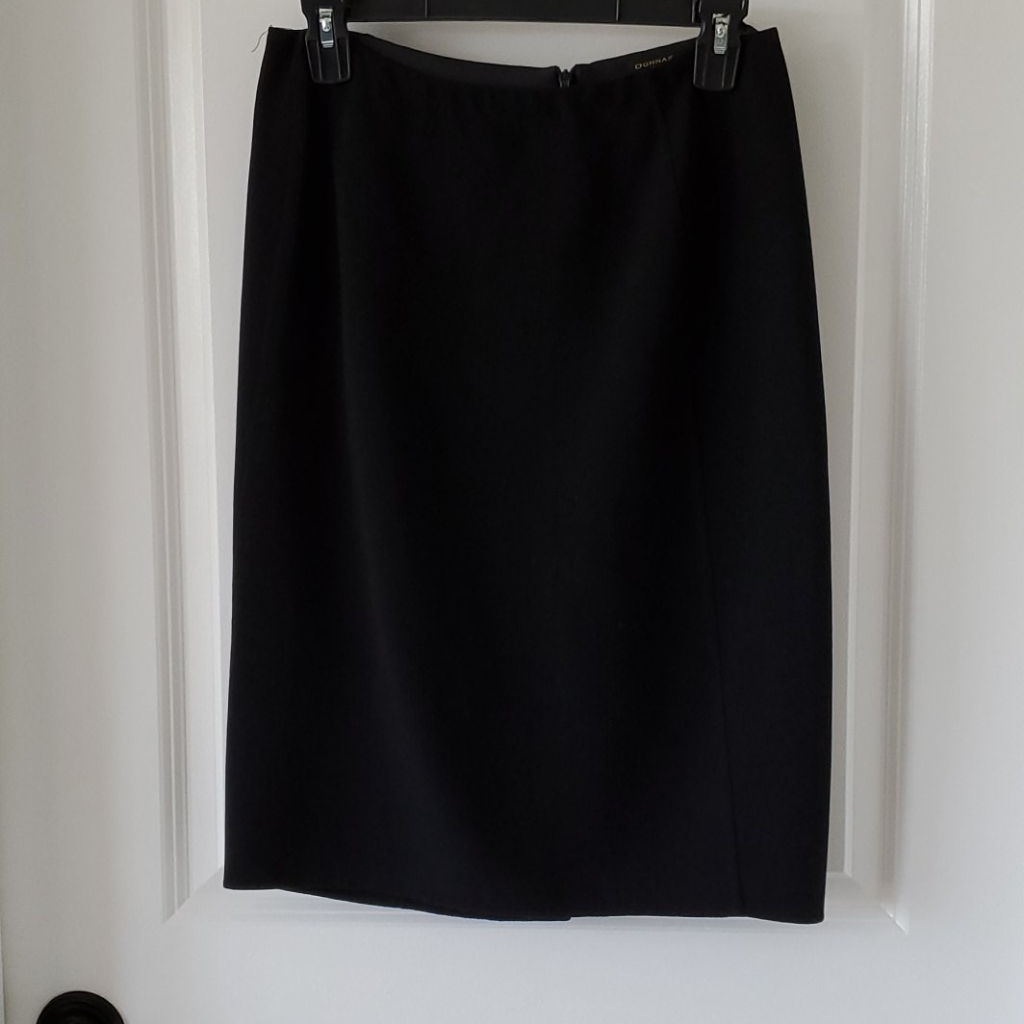 Donna Karen Black Pencil Skirt
